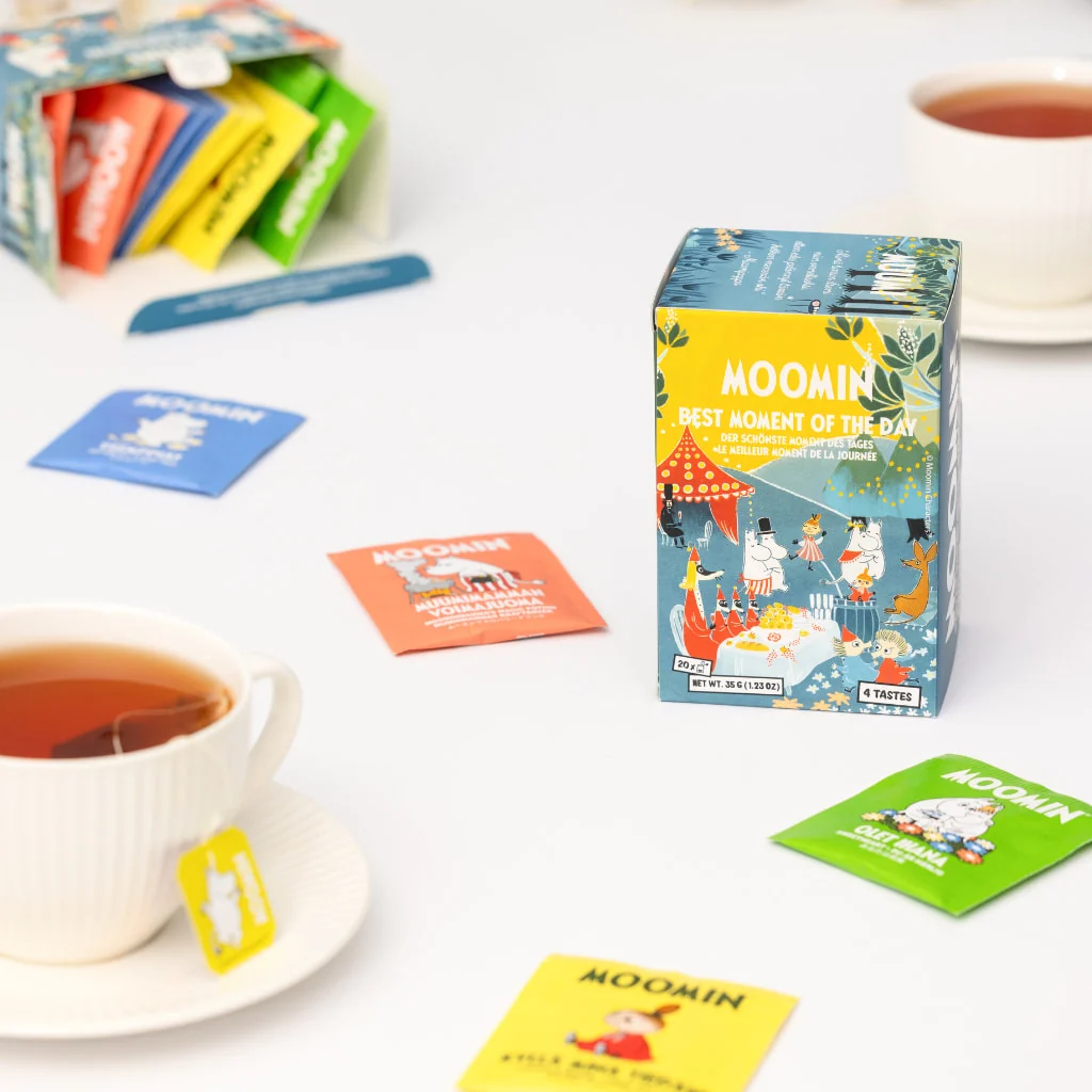 best-moment-of-the-day-new-design-moomin-tea-four-fresh-black-fruit-blends-964.jpg Best moment of the Day Moomins Theezakjes